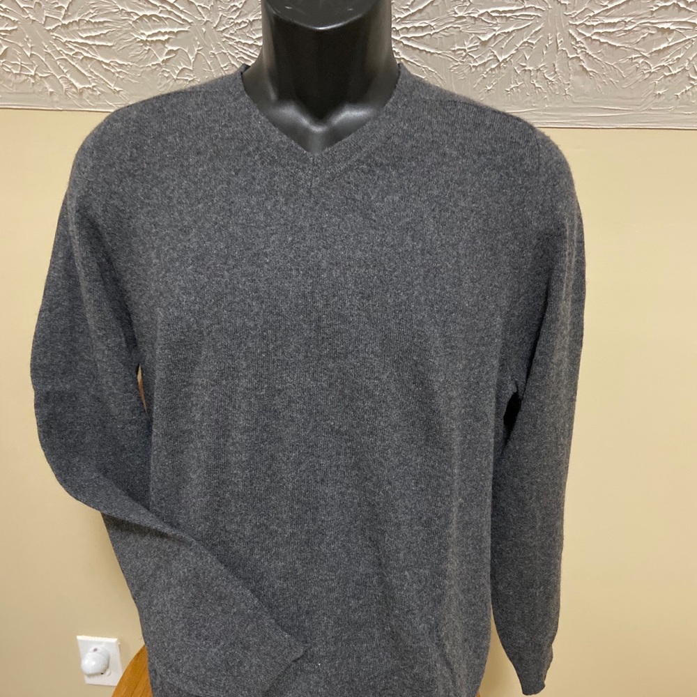 🌻Gray Glen  Royal sweater 🌻
